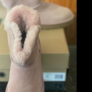 Brand in Box New Women's UGG Classic Bling Mini Boots Size 8